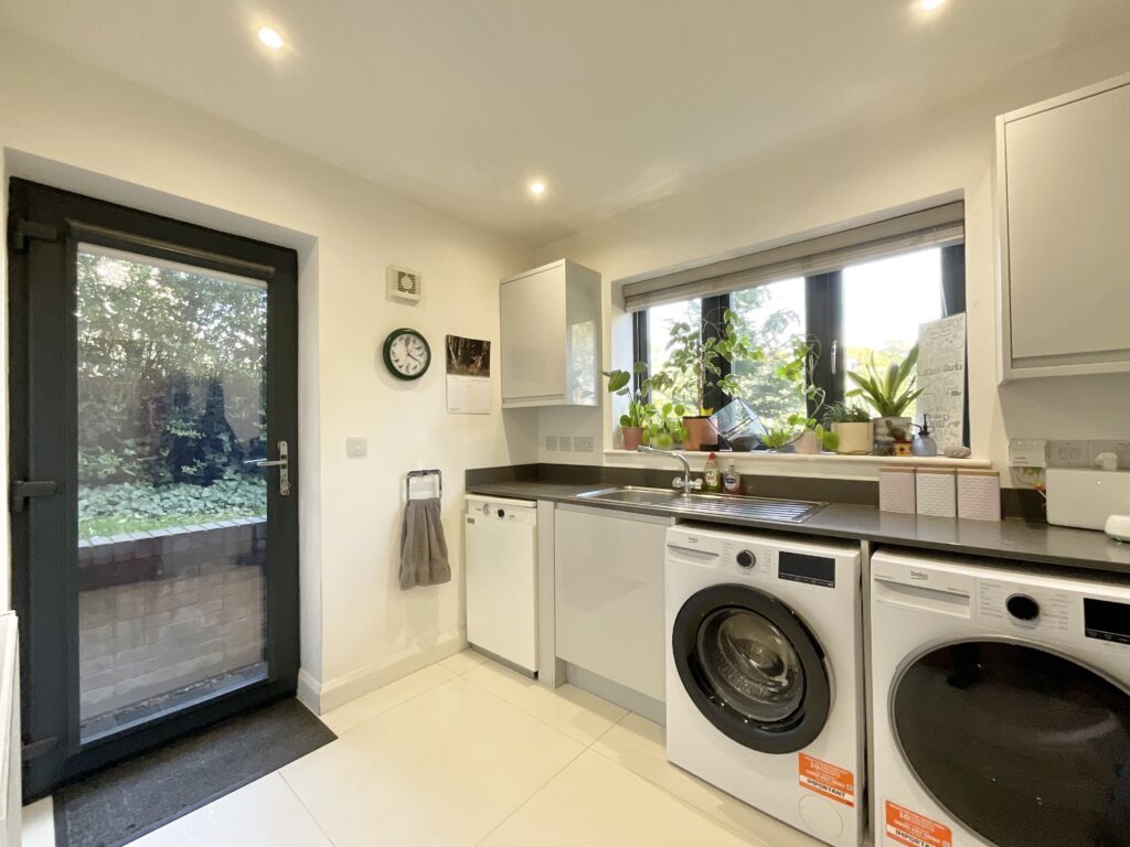 London Road, Woore, CW3