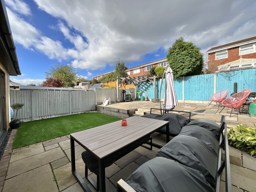Pensford Grove, Stoke-On-Trent, ST1