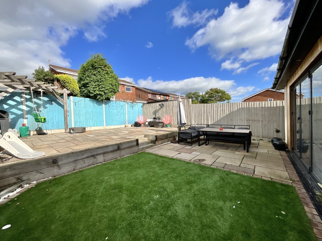 Pensford Grove, Stoke-On-Trent, ST1