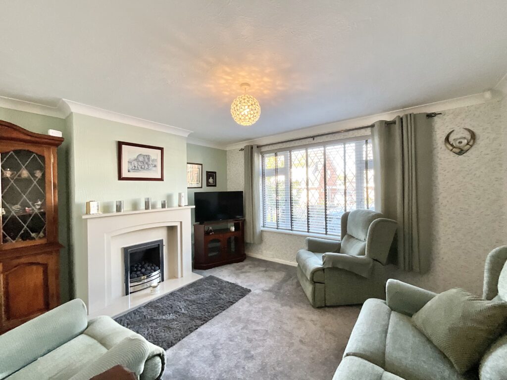 Tamar Grove, Cheadle, ST10