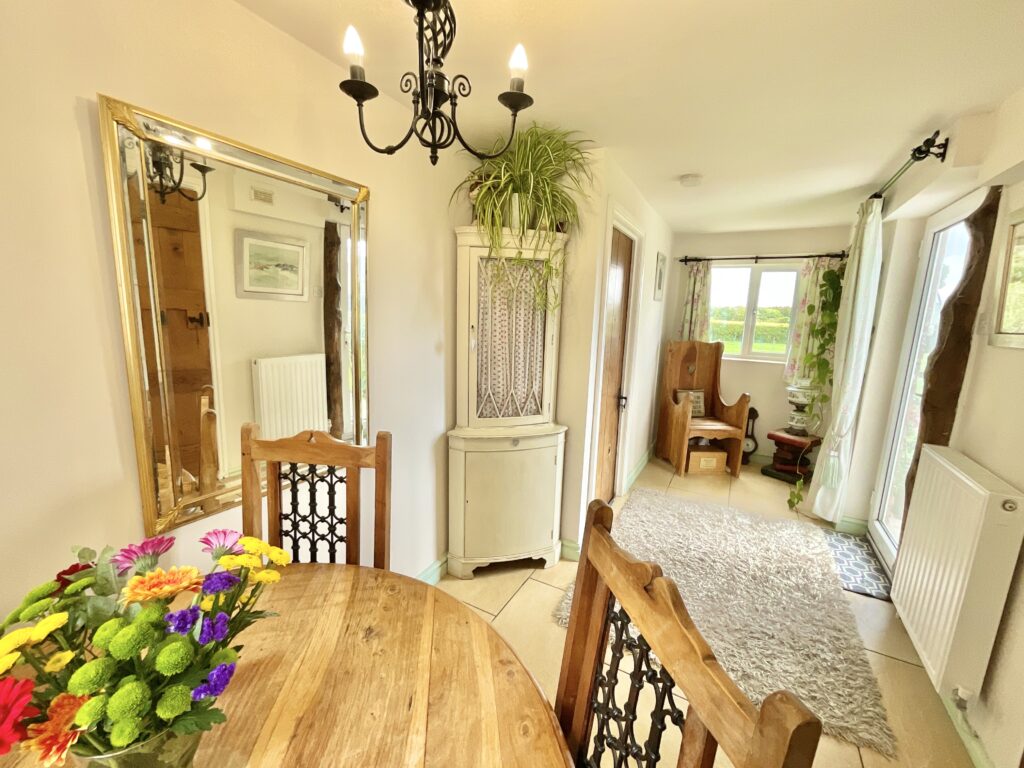 Heath Road, Bromstead, TF10
