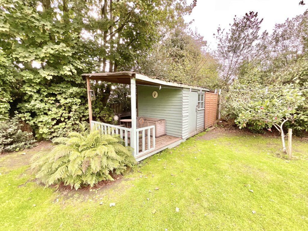Heath Road, Bromstead, TF10