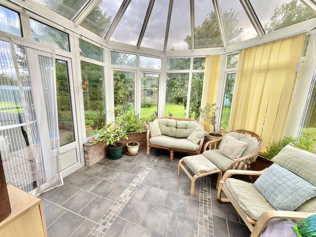 Heath Road, Bromstead, TF10