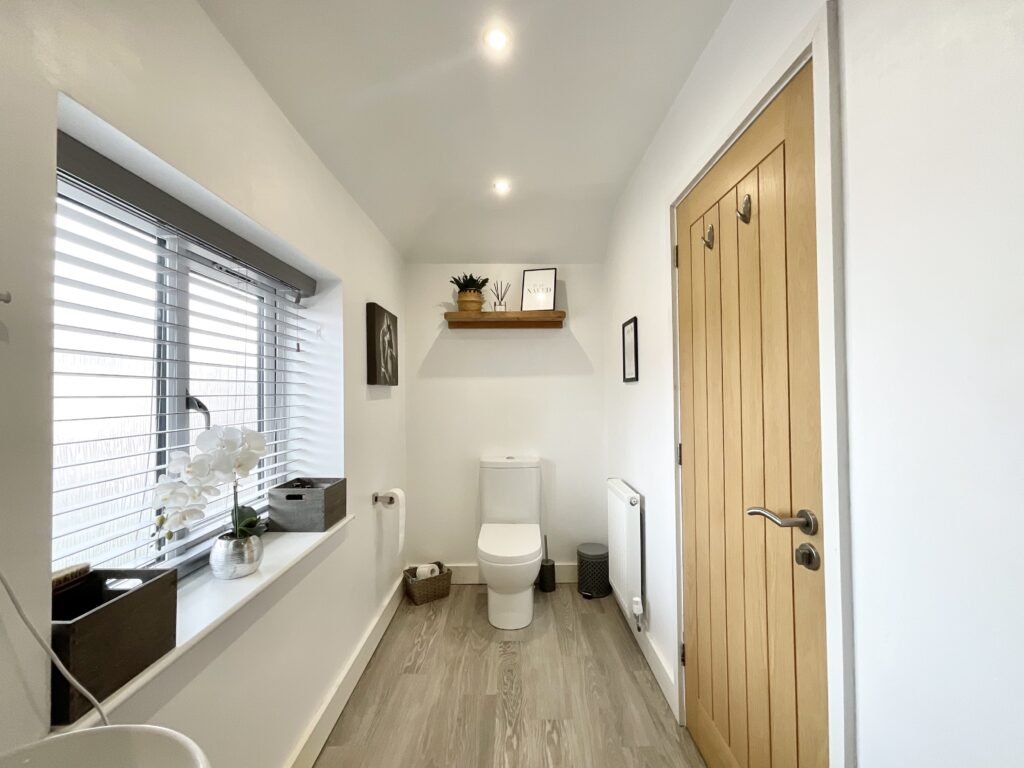 Queensville Avenue, Stafford, ST17