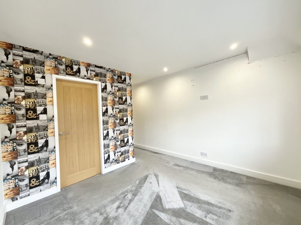 Queensville Avenue, Stafford, ST17