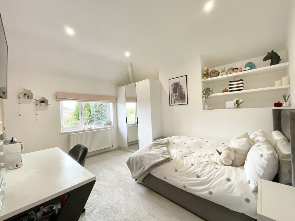 Queensville Avenue, Stafford, ST17