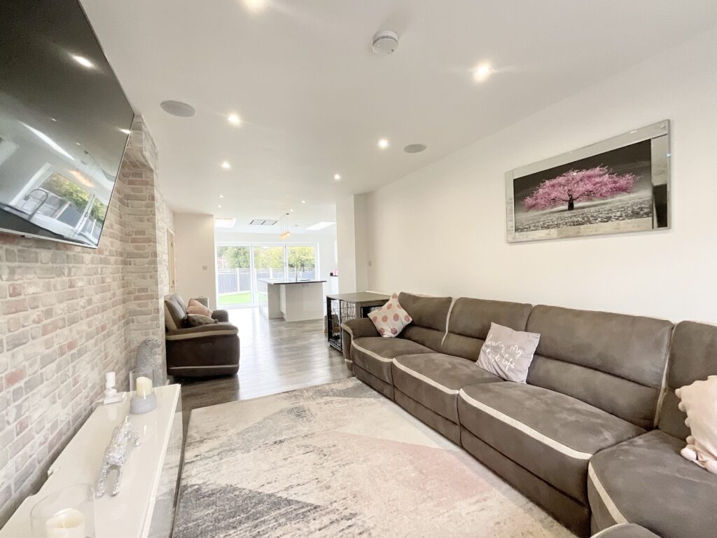 Queensville Avenue, Stafford, ST17