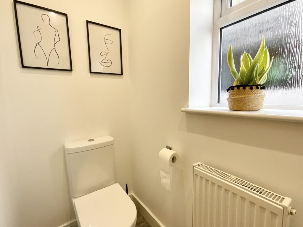 Queensville Avenue, Stafford, ST17
