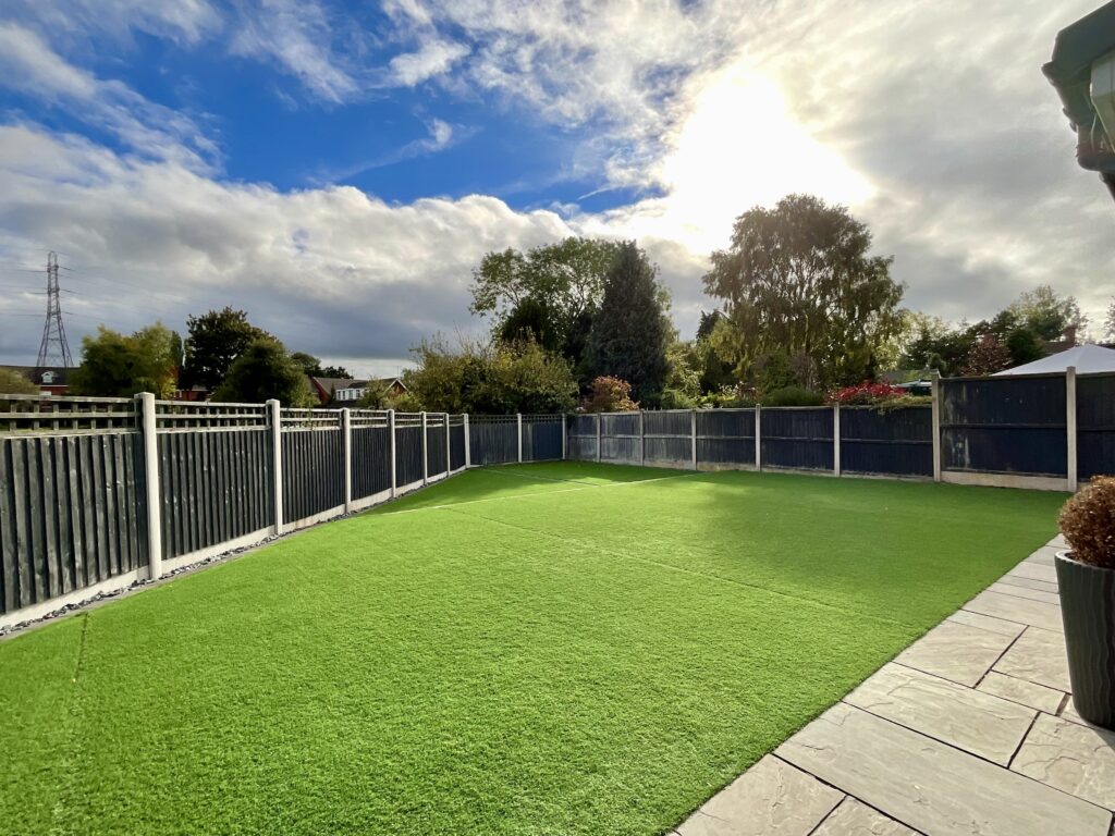 Queensville Avenue, Stafford, ST17