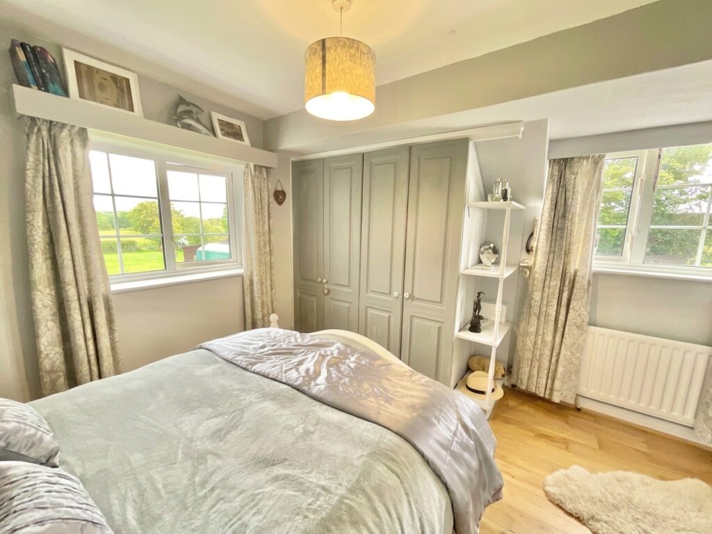 Heath Road, Bromstead, TF10