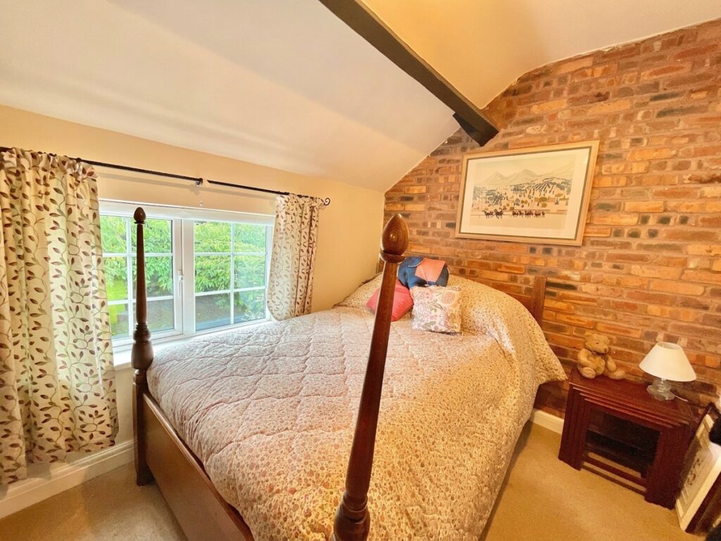 Heath Road, Bromstead, TF10