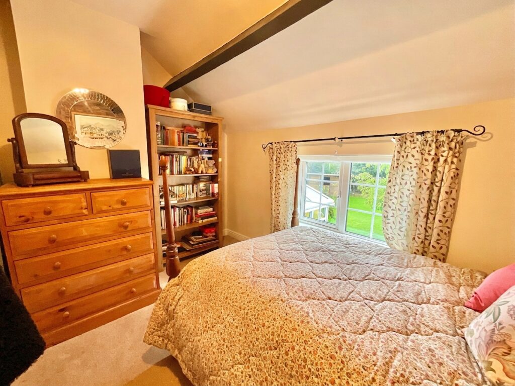 Heath Road, Bromstead, TF10