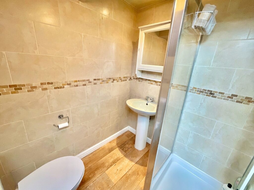 Heath Road, Bromstead, TF10