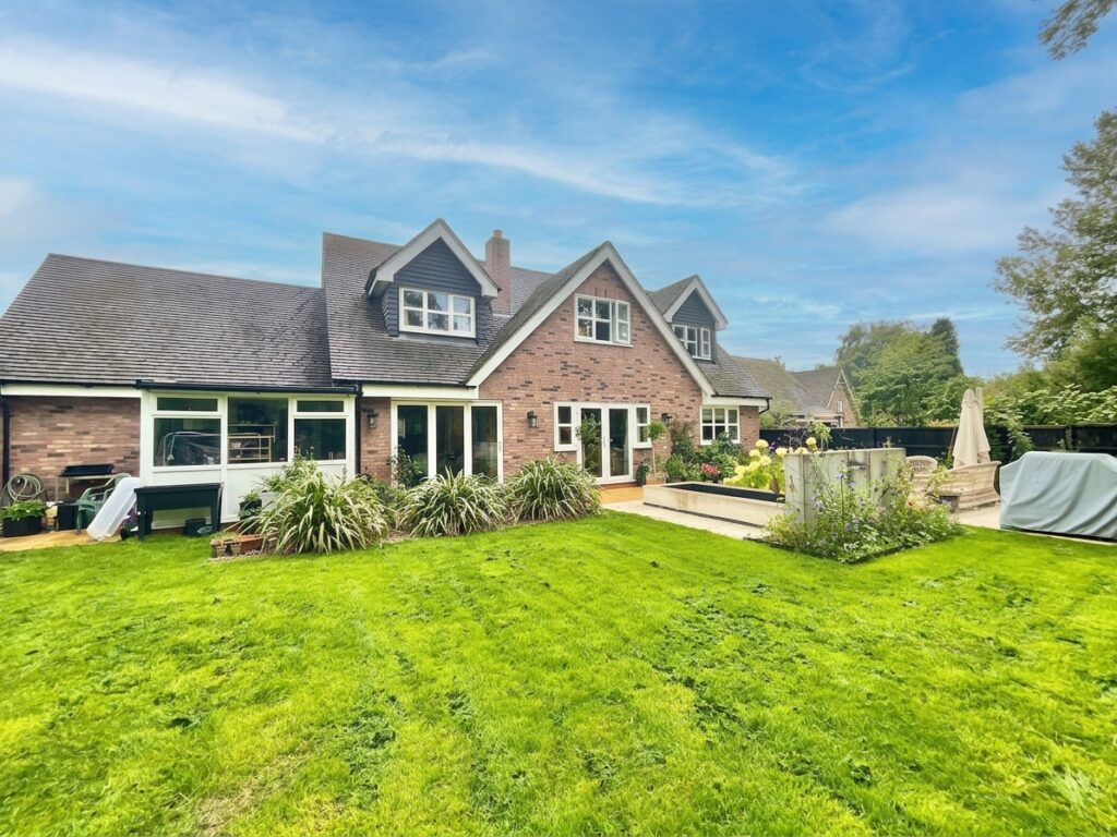 Dean Brook Drive, Bignall End, ST7