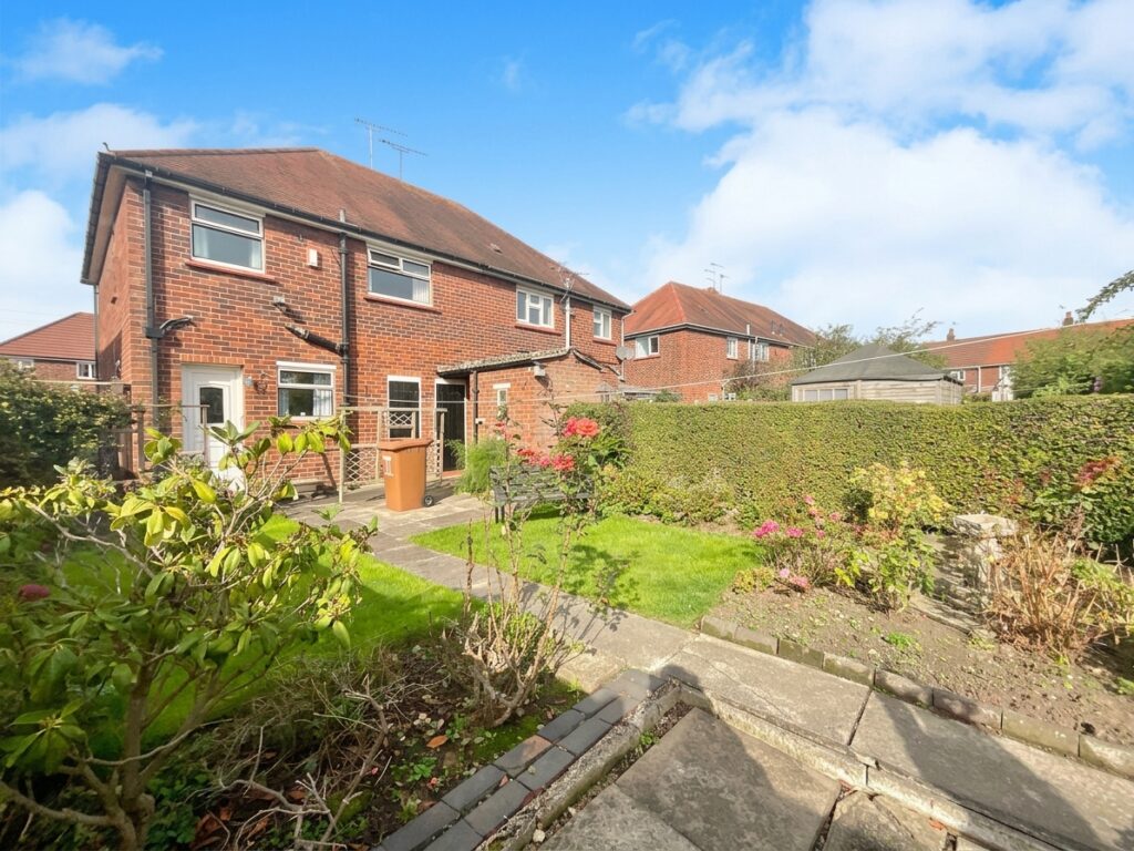 Barthomley Crescent, Crewe, CW2
