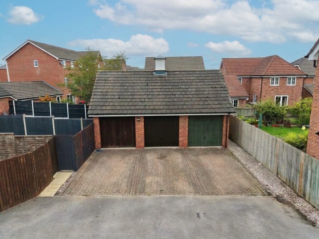 Abbey Park Way, Weston, CW2