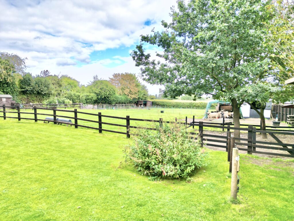 Heath Road, Bromstead, TF10