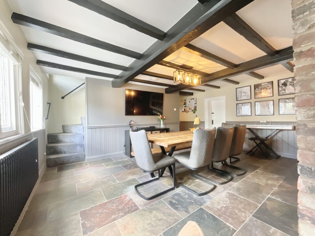 Stone Road, Tittensor, ST12