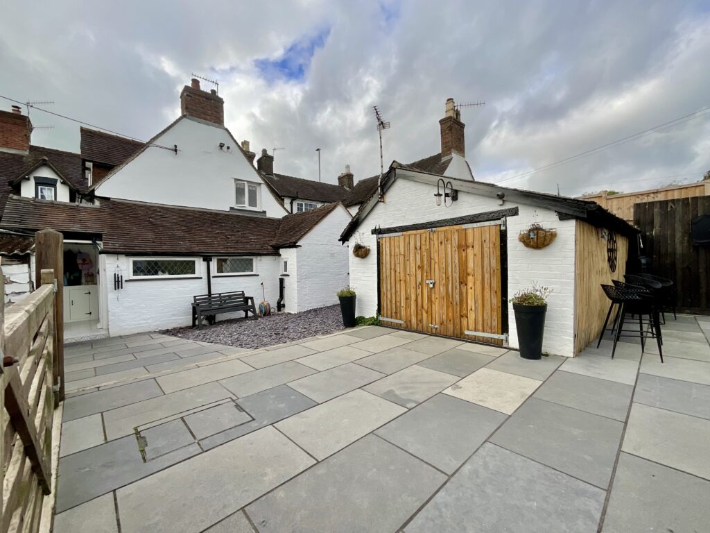 Stone Road, Tittensor, ST12
