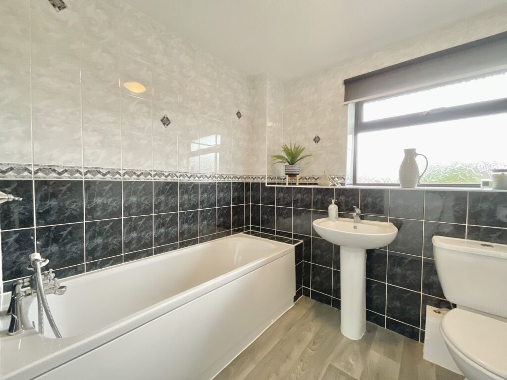 Newburn Grove, Stoke-On-Trent, ST4