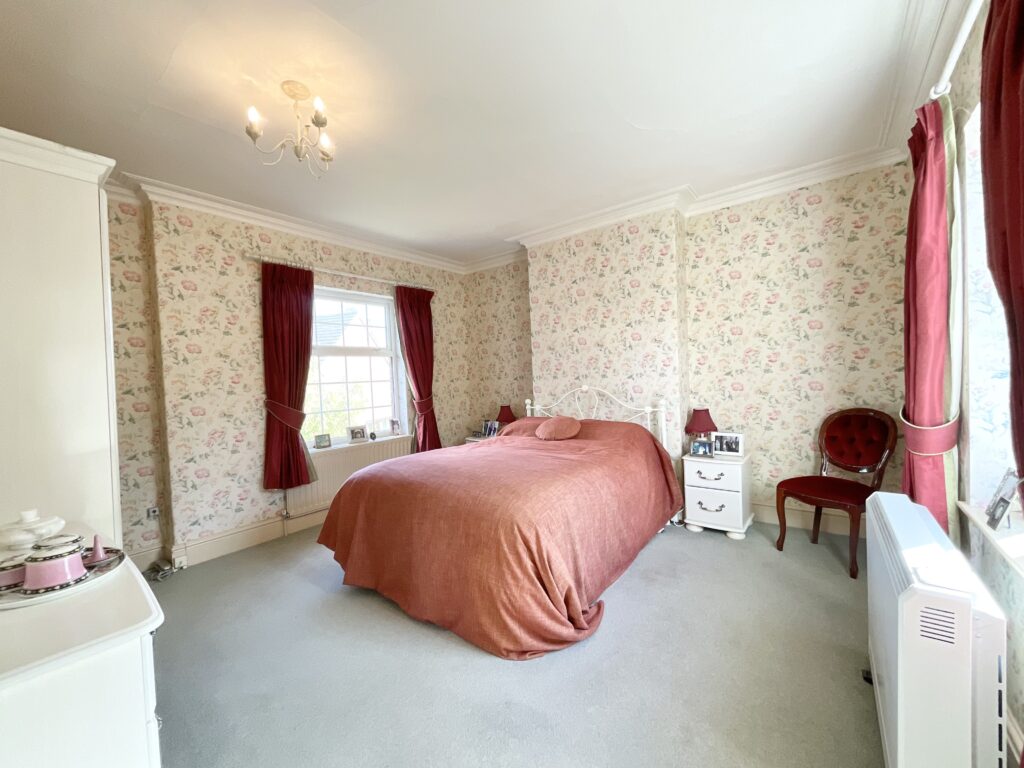 Breach Lane, Tean, ST10