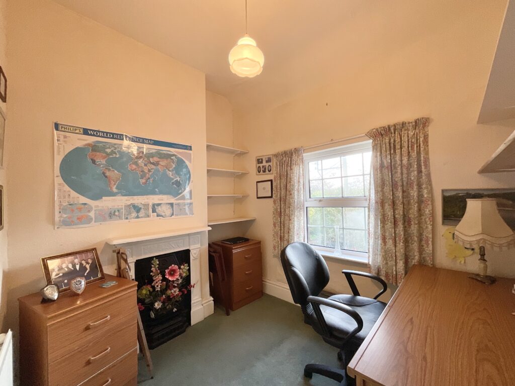 Breach Lane, Tean, ST10