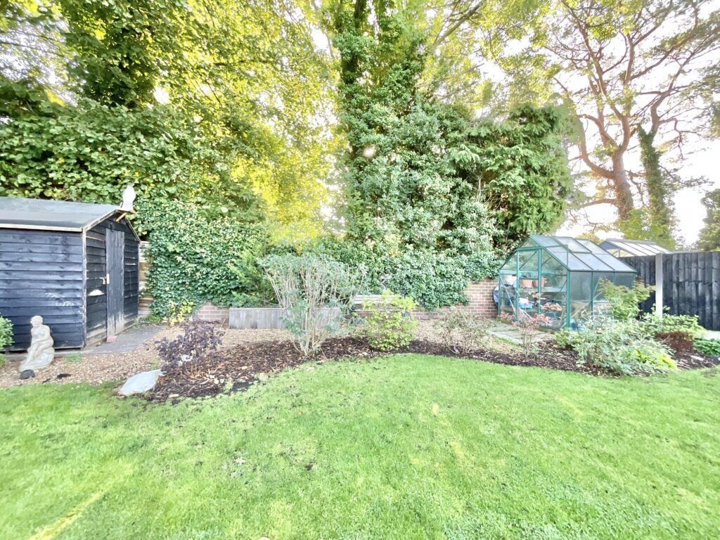 Highlows Lane, Yarnfield, ST15