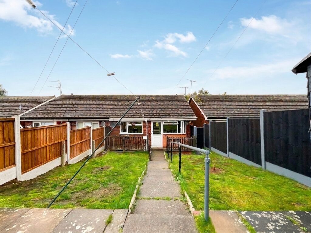 Frank Rogers Walk, Rugeley, WS15