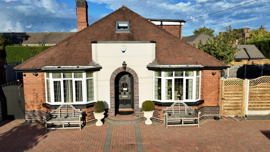 The Fillybrooks, Stone, ST15