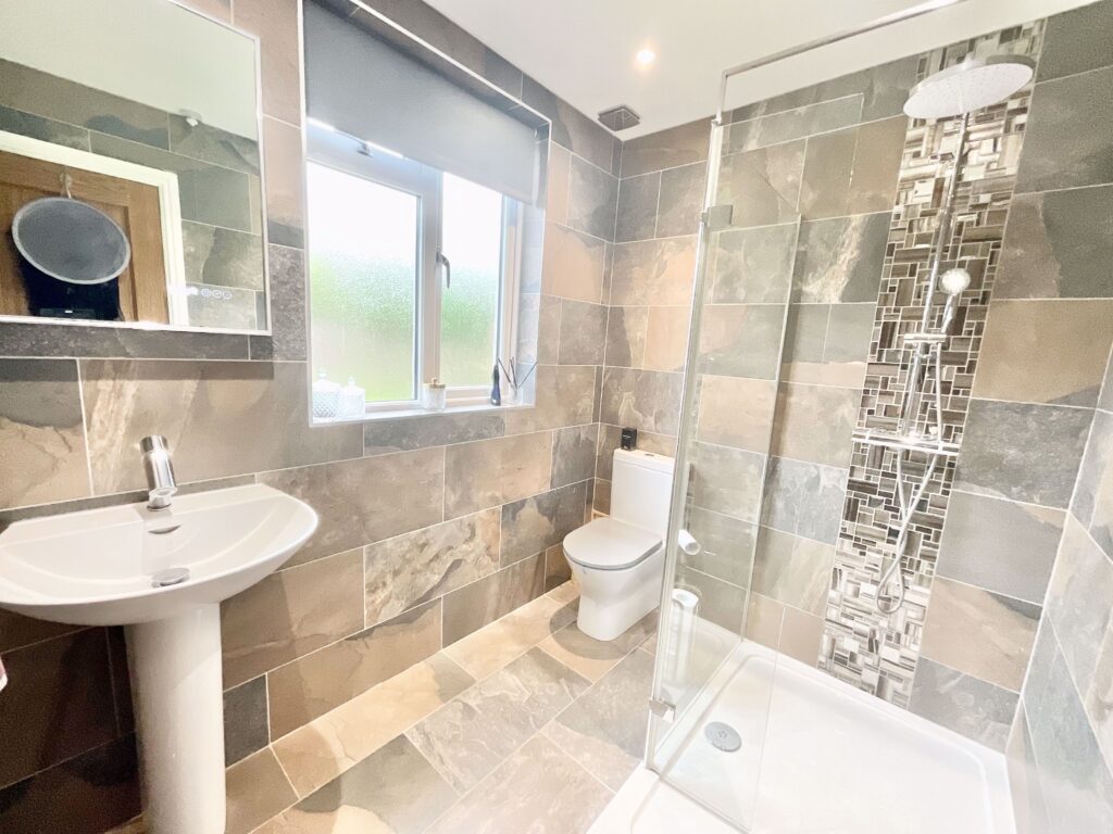 The Fillybrooks, Stone, ST15